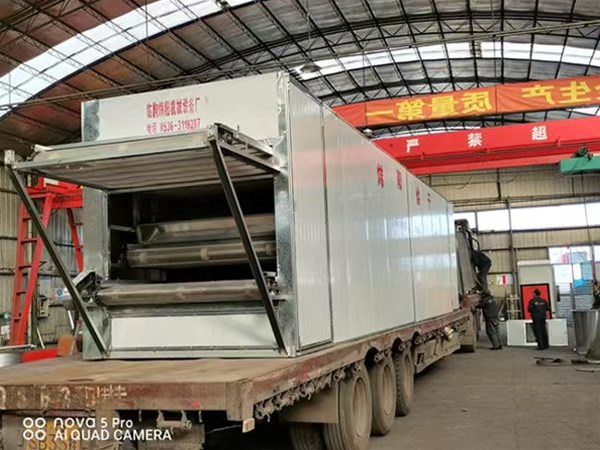 網帶式幹燥機中（zhōng）網帶（dài）的使用不宜過（guò）度張緊